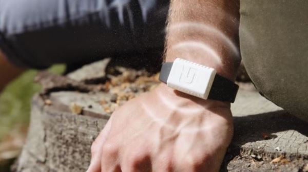 国外推出科技防蚊手表，用超音波阻止蚊子靠近你 